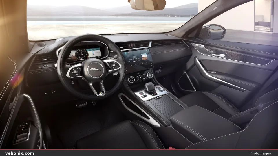2026 Jaguar F-Pace P400 ebony R-Dynamic cockpit with digital displays