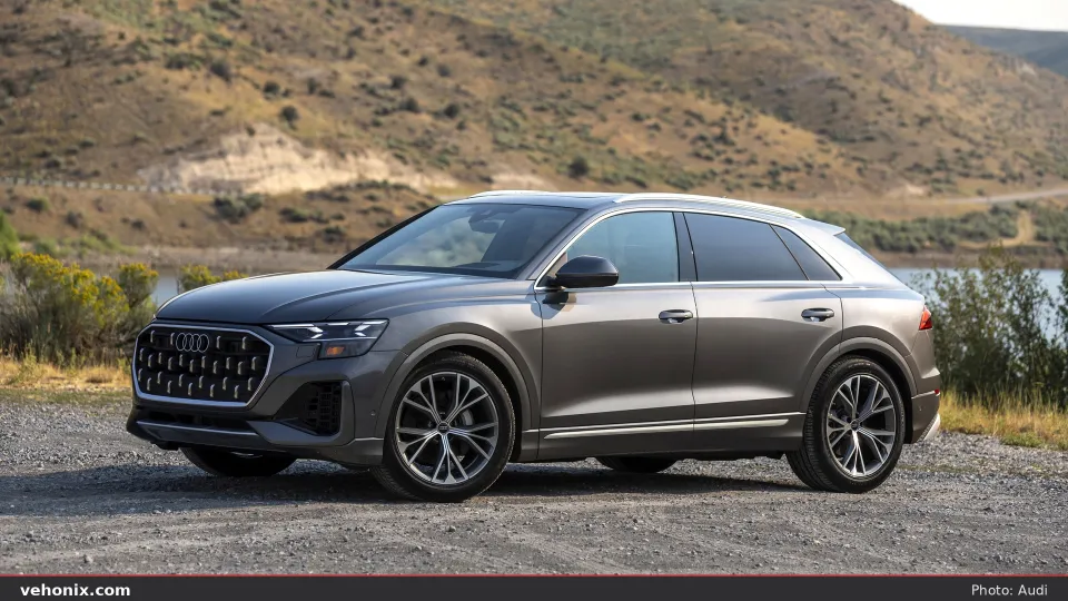 2026 Audi Q8, exterior view
