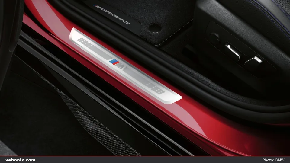 2026 BMW 550e xDrive interior
