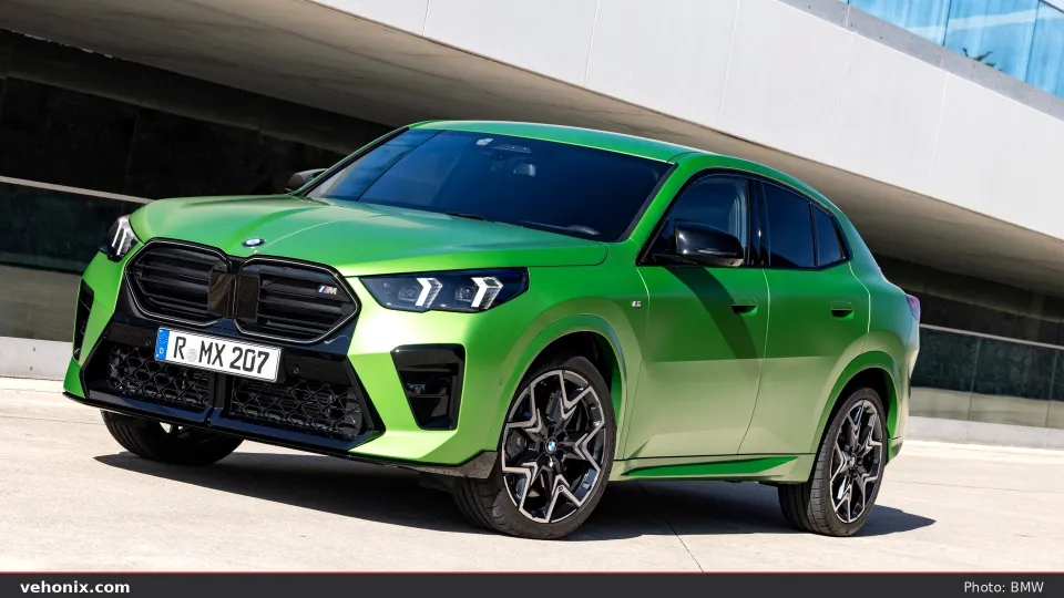 2026 BMW X2 M35i xDrive in green, exterior view