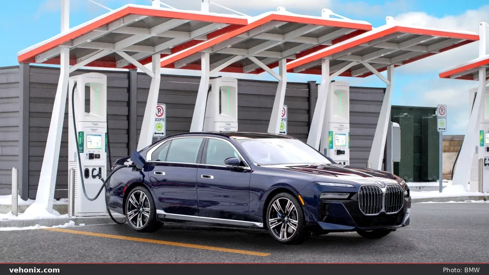 2026 BMW i7 xDrive60 in blue, exterior view