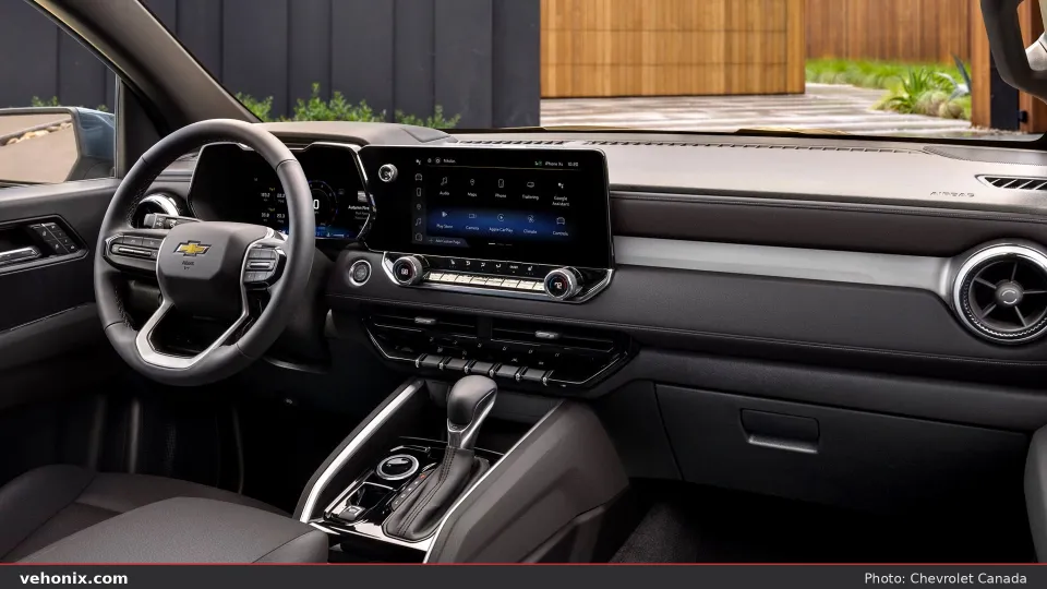 2026 Chevrolet Colorado Mud Terrain, dashboard and centre touchscreen