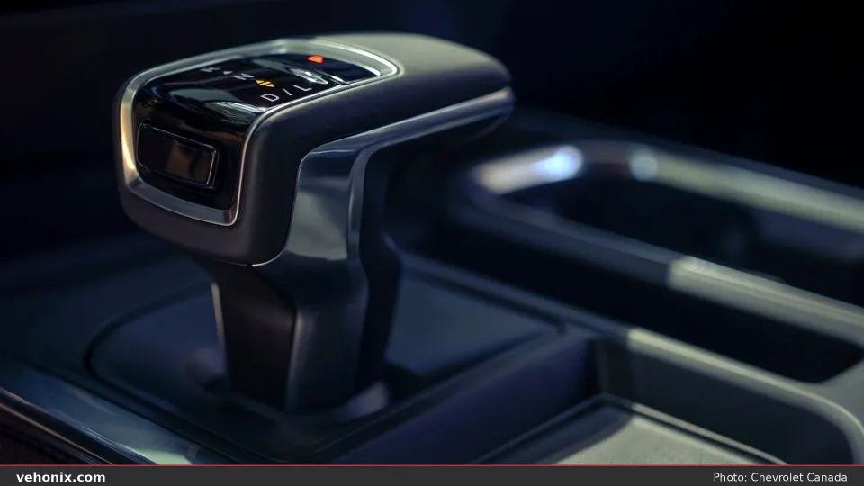 2026 Chevrolet Silverado Mud Terrain, gear selector detail