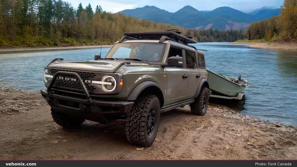 2026 Ford Bronco Badlands in green, exterior view
