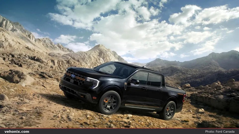 2026 Ford Maverick Lobo, exterior view