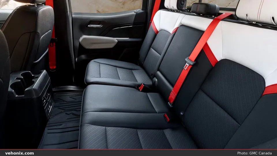 2026 GMC Canyon cabin interior with digital displays and centre console