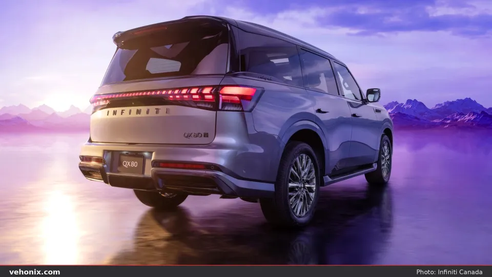 2026 Infiniti QX80 Autograph in silver, rear three-quarter exterior