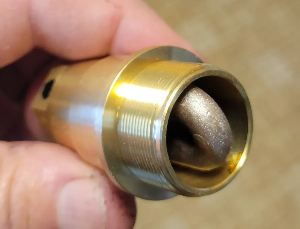 Main tenant un élément de chauffe-moteur en laiton pour moteur Honda K24